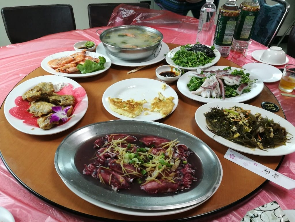 【基隆美食】友信海鮮,深澳漁港的老字號海鮮餐廳,餐點選擇多又新鮮! - 第11張圖 【基隆美食】友信海鮮,深澳漁港的老字號海鮮餐廳,餐點選擇多又新鮮!