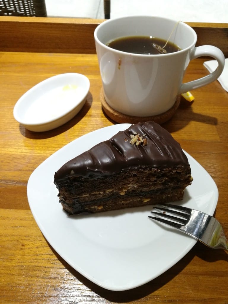 【板橋美食】王樣輕食廚房,環境明亮舒服,想吃什麼自己夾! - 第7張圖 【板橋美食】王樣輕食廚房,環境明亮舒服,想吃什麼自己夾!