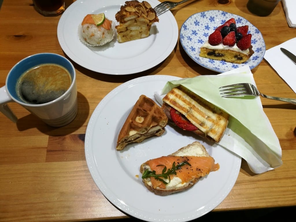 【板橋美食】王樣輕食廚房,環境明亮舒服,想吃什麼自己夾! - 第18張圖 【板橋美食】王樣輕食廚房,環境明亮舒服,想吃什麼自己夾!