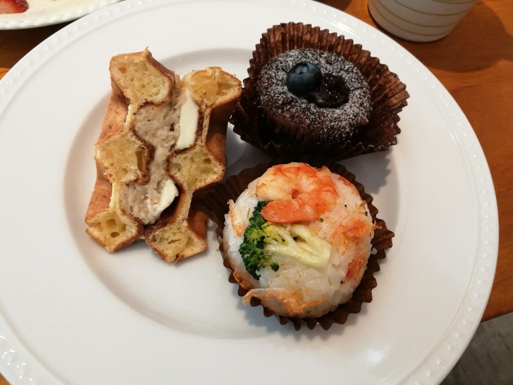【板橋美食】王樣輕食廚房,環境明亮舒服,想吃什麼自己夾! - 第12張圖 【板橋美食】王樣輕食廚房,環境明亮舒服,想吃什麼自己夾!