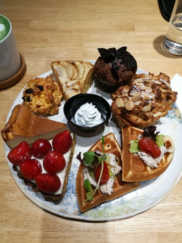 【板橋美食】王樣輕食廚房,環境明亮舒服,想吃什麼自己夾! - 第32張圖 【板橋美食】王樣輕食廚房,環境明亮舒服,想吃什麼自己夾!