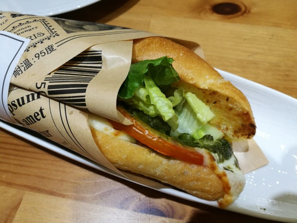 【板橋美食】王樣輕食廚房,環境明亮舒服,想吃什麼自己夾! - 第23張圖 【板橋美食】王樣輕食廚房,環境明亮舒服,想吃什麼自己夾!