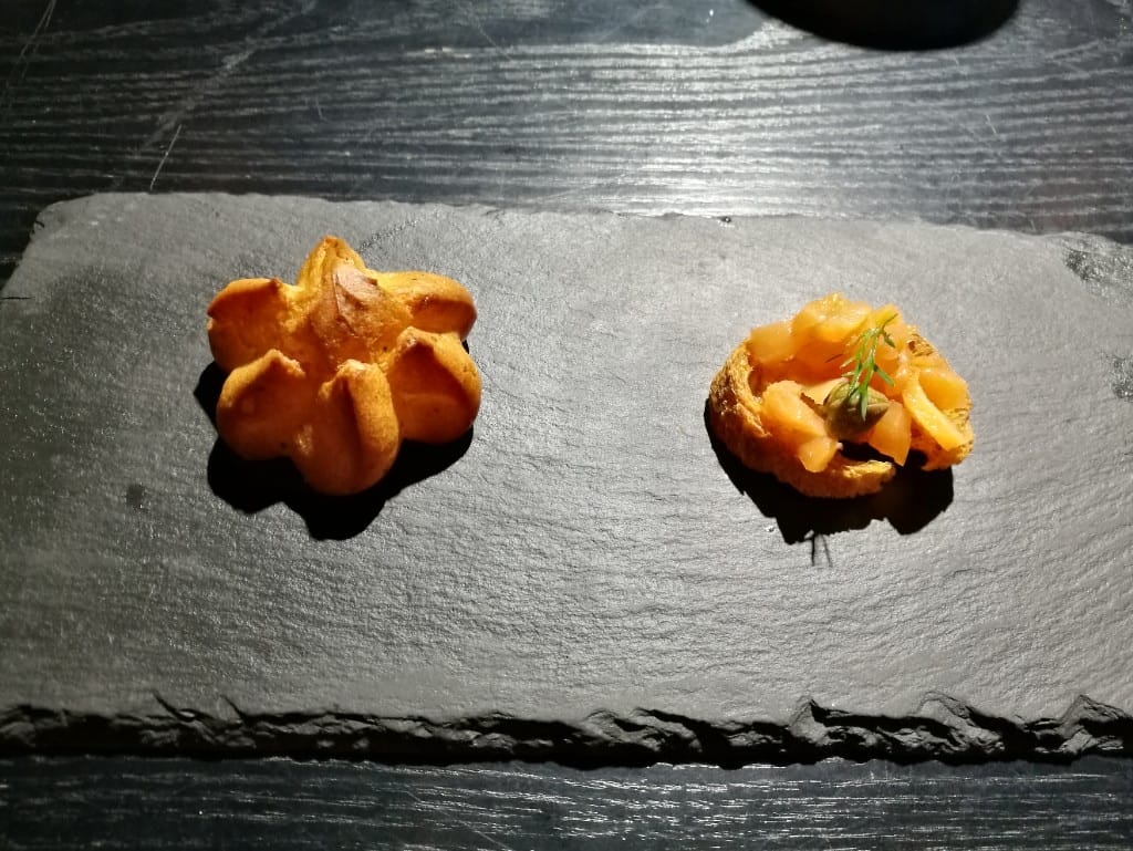 【淡水美食】4F小飯館，寵物友善餐廳，各種義大利麵燉飯還有手作甜點