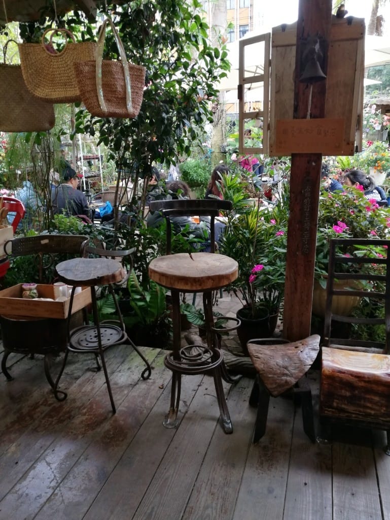 【桃園美食】Jo時光 甜點X雜貨X手作傢俱,可以在繽紛花園內用餐午茶的好地方 - 第5張圖 【桃園美食】Jo時光 甜點X雜貨X手作傢俱,可以在繽紛花園內用餐午茶的好地方