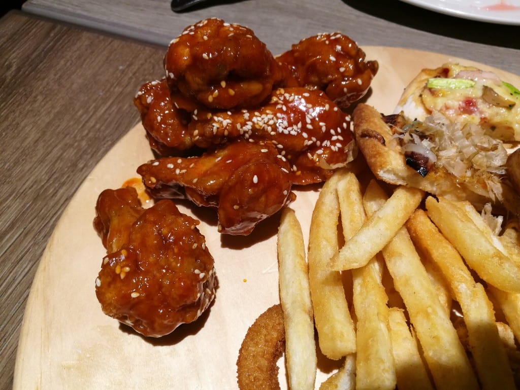 【新莊美食】鬥牛士義式廚房新莊店，CP值高的美味義大利麵，還有各種炸物及自助吧！