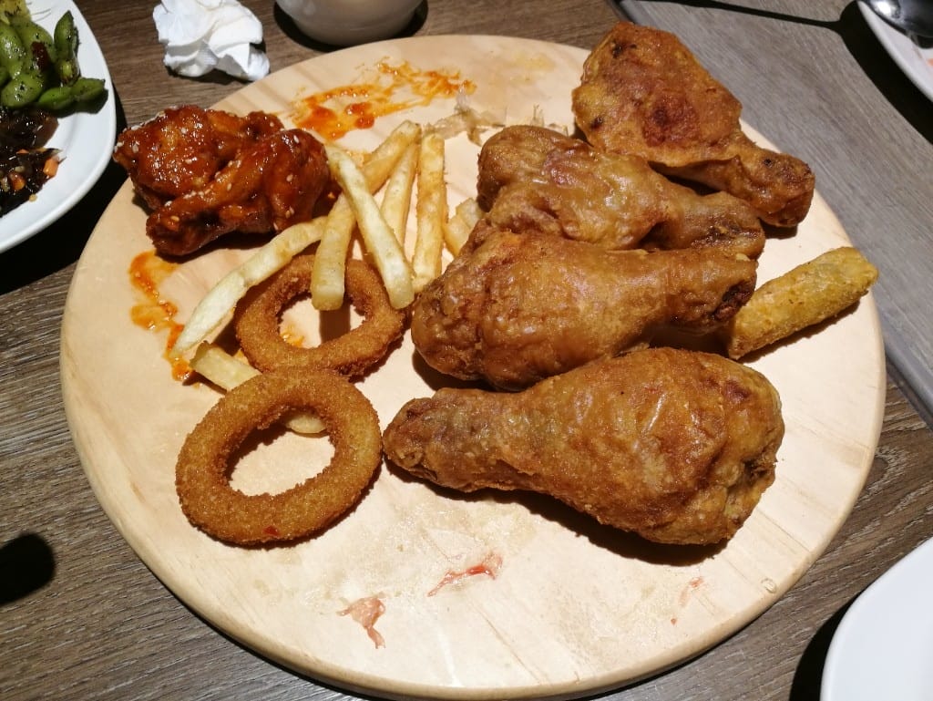 【新莊美食】鬥牛士義式廚房新莊店，CP值高的美味義大利麵，還有各種炸物及自助吧！