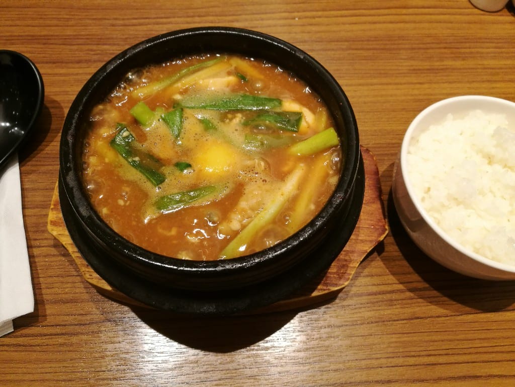 【新莊美食】COCO壹番屋，可以選辣度的美味日式咖哩蛋包飯首選，還有韓式豆腐鍋耶！