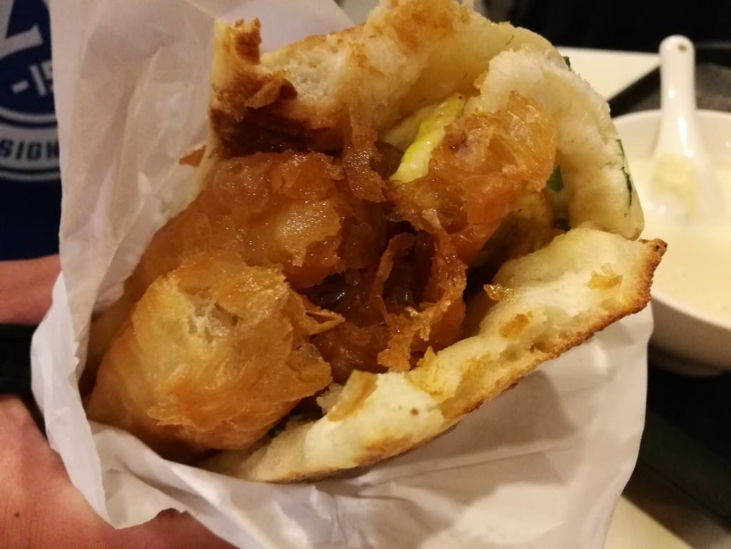 【台北美食】阜杭豆漿,2018 台北米其林美食必比登推介,推薦的必吃燒餅油條 - 第12張圖 【台北美食】阜杭豆漿,2018 台北米其林美食必比登推介,推薦的必吃燒餅油條