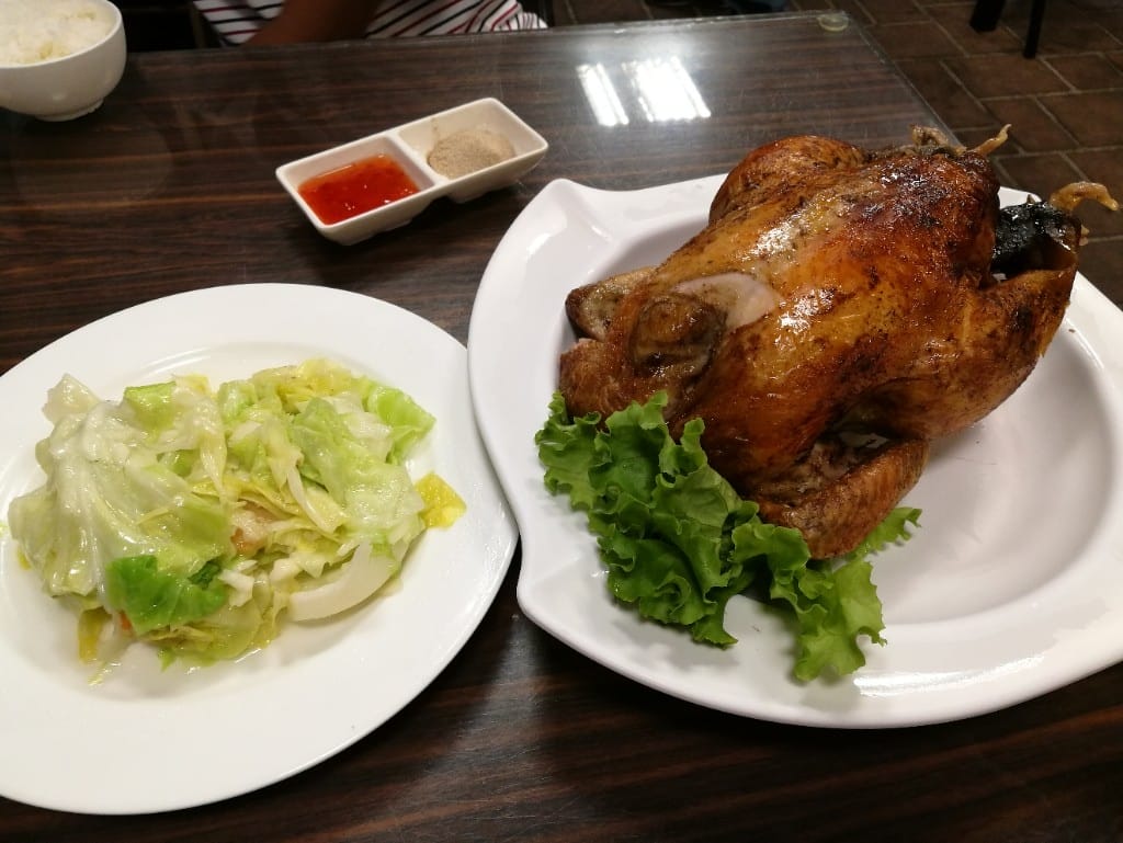 【清境美食】伊拿谷景觀咖啡餐坊，友人推薦甕缸雞餐廳