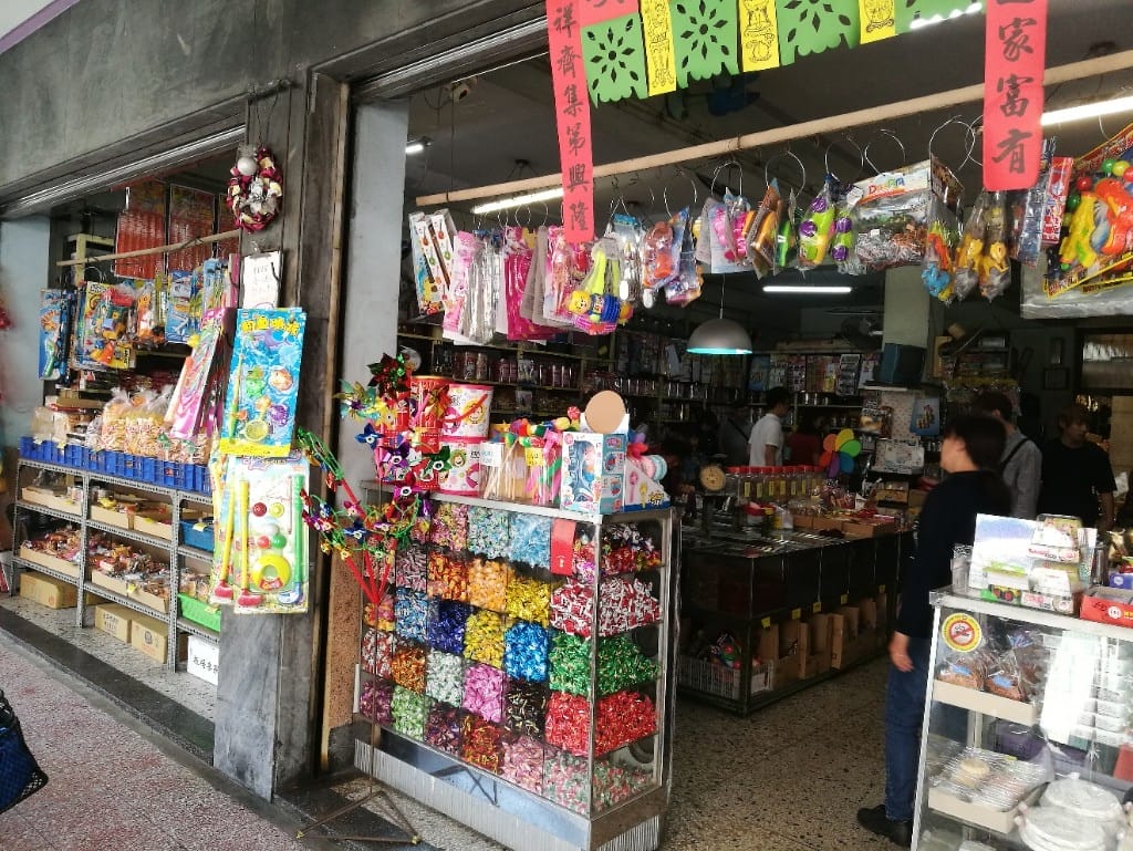 【台南美食】美食文青之旅Day2 武廟阿嬤碳烤三明治&古板蔡師父&蕾蜜朵菓子工房&震湶雪花冰