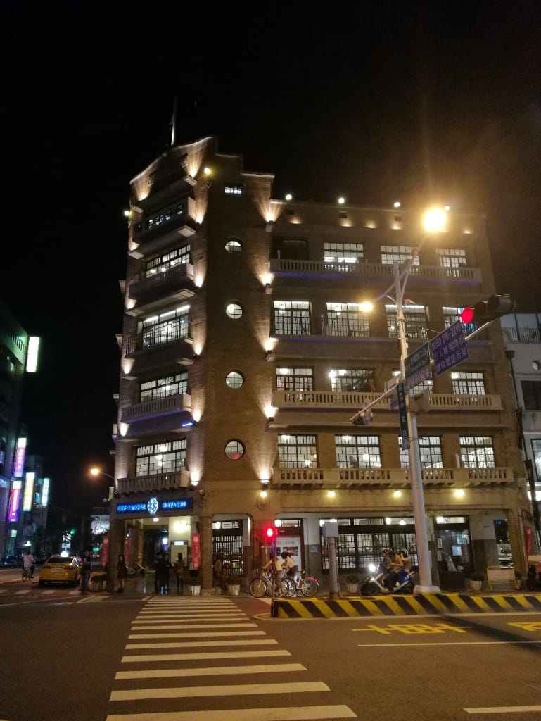 【台南美食】美食文青之旅Day2 酒河豚&原鶯料理&藥師紅茶 - 第28張圖 【台南美食】美食文青之旅Day2 酒河豚&原鶯料理&藥師紅茶
