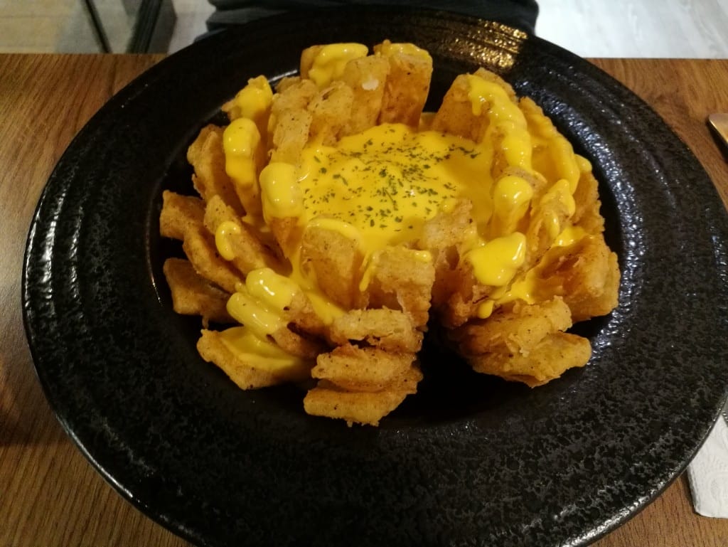 【板橋早午餐】GATSBY蓋子美式餐廳,有花生醬菠蘿漢堡包的工業風美式餐廳 - 第11張圖 【板橋早午餐】GATSBY蓋子美式餐廳,有花生醬菠蘿漢堡包的工業風美式餐廳