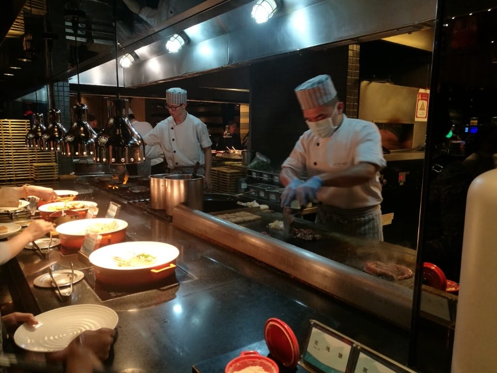 【板橋美食】饗食天堂,菜色豐富多元,食材新鮮美味 - 第7張圖 【板橋美食】饗食天堂,菜色豐富多元,食材新鮮美味