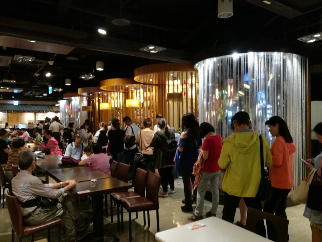 【板橋美食】饗食天堂,菜色豐富多元,食材新鮮美味 - 第2張圖 【板橋美食】饗食天堂,菜色豐富多元,食材新鮮美味