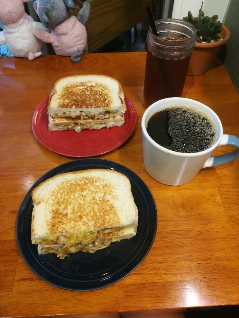 【板橋早午餐】LAZY PIG懶豬三明治，隱身江子翠巷弄的熱煎三明治小店
