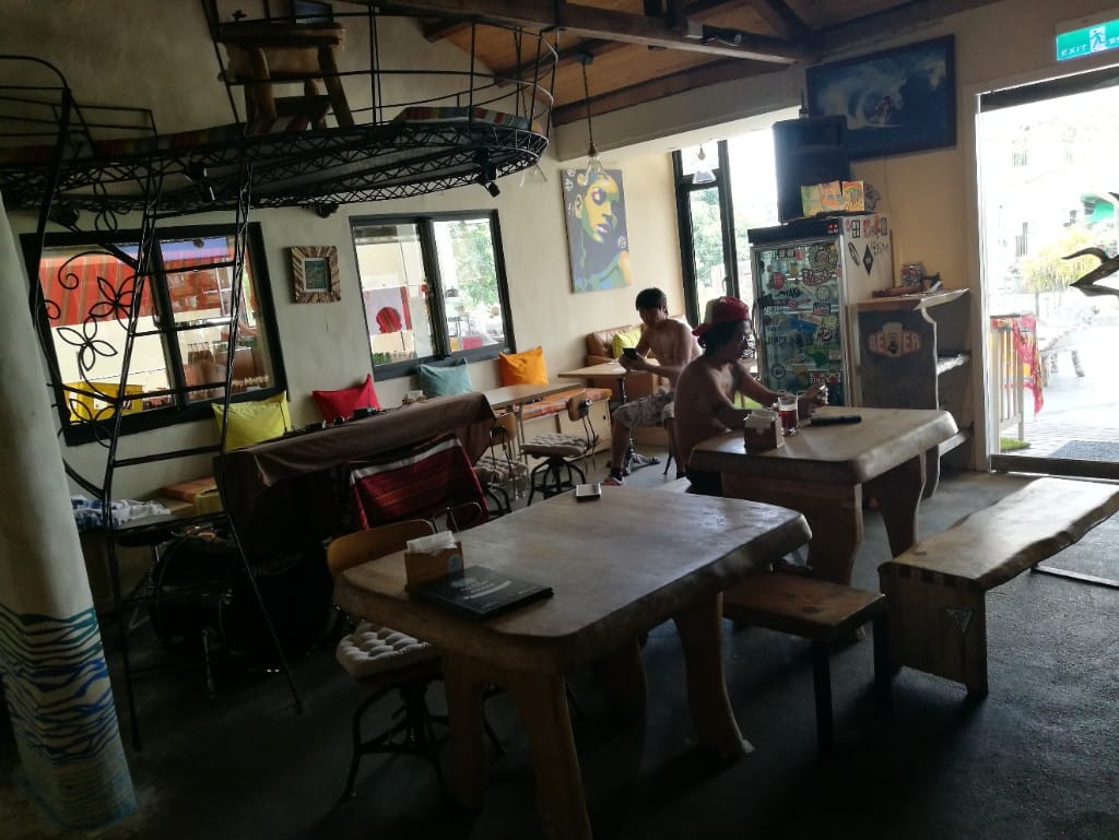 【台東美食】熱帶低氣壓，東河包子附近的衝浪民宿餐廳