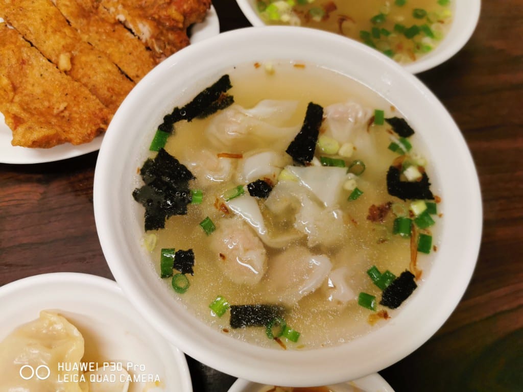 【新莊美食】溢鼎小館，天津人開的道地北方麵食館，新莊終於有好吃蔥油餅了 10806再訪