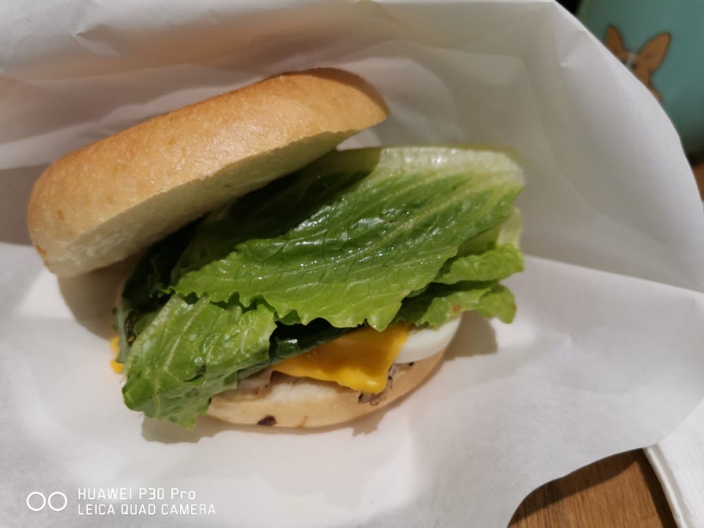 【板橋美食】奶油先生Mr butter cafe，提供自家烘培麵包甜點與輕食的寵物友善咖啡館