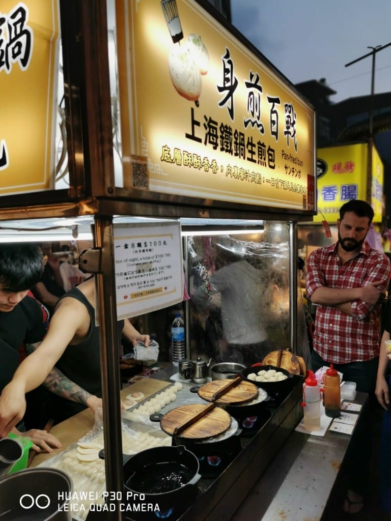 【台北美食】 冠捷黃金酥皮肉圓&饒河街夜市,好好吃的超酥炸肉圓 - 第12張圖 【台北美食】 冠捷黃金酥皮肉圓&饒河街夜市,好好吃的超酥炸肉圓