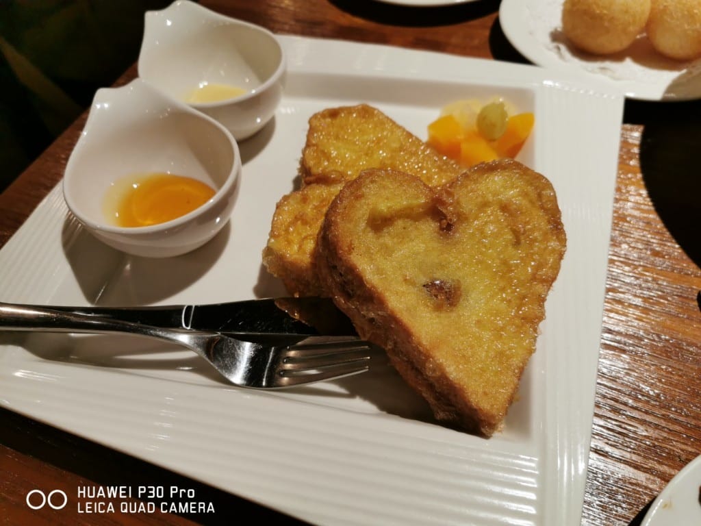 【士林美食】左爺爺的港式茶餐廳，捷運芝山站旁的平價美味茶餐廳