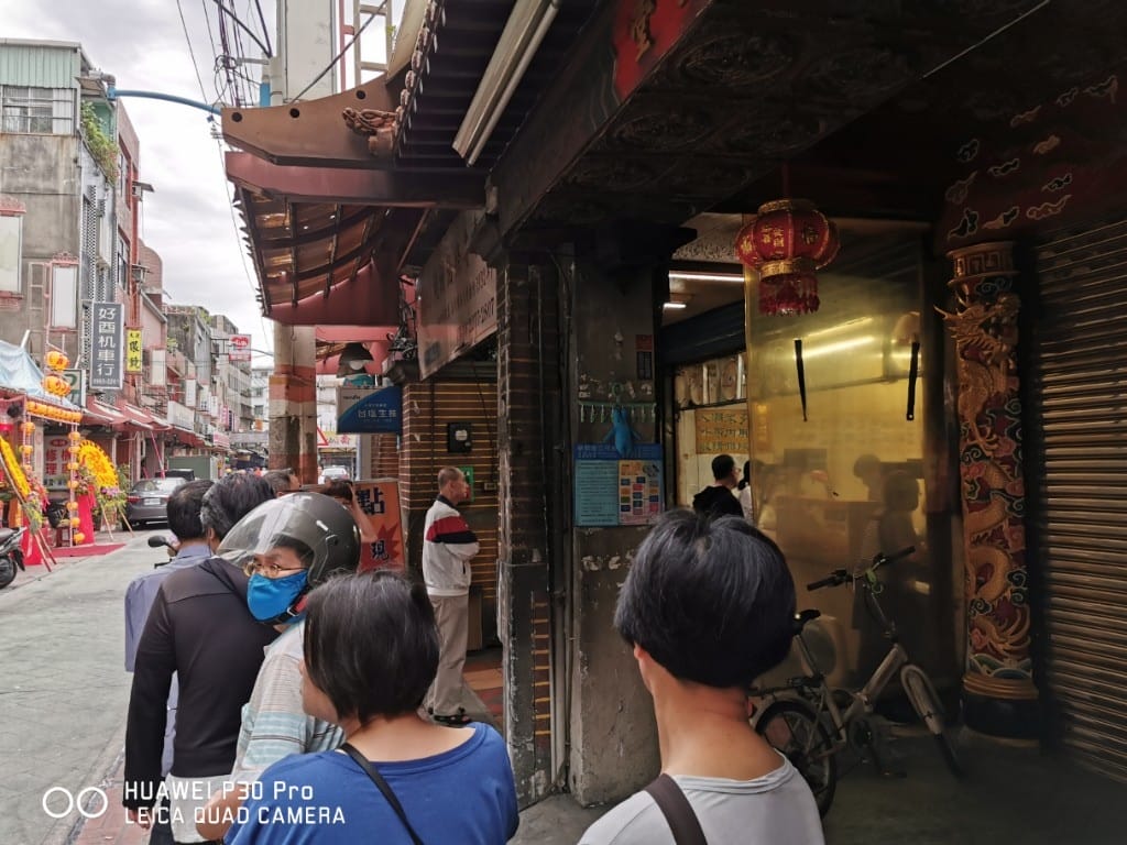 【新莊早餐】熊記燒餅油條專賣店，週休三日，有美味花生湯及燒餅油條的傳統早餐店