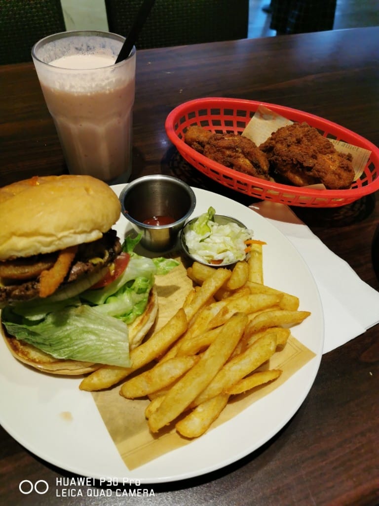 【士林美食】茉莉漢堡，天母人兒時回憶中的美味漢堡，青椒牛肉燴飯也好棒