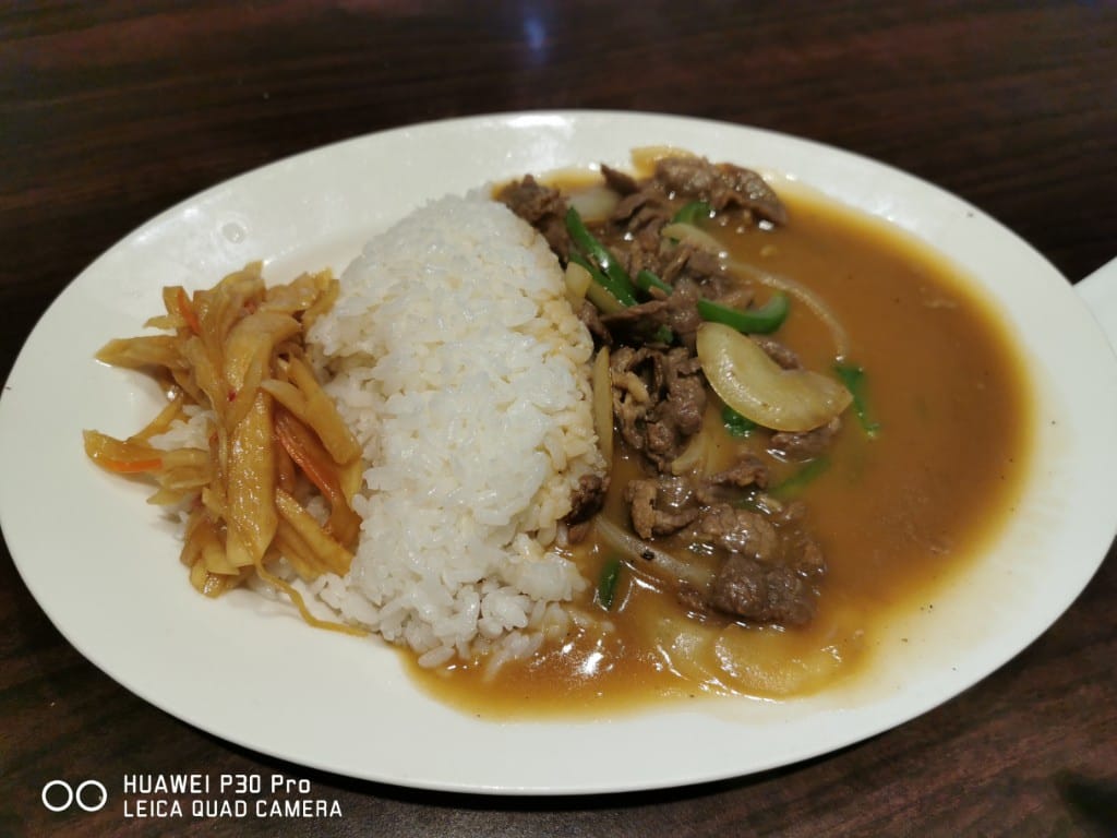 【士林美食】茉莉漢堡，天母人兒時回憶中的美味漢堡，青椒牛肉燴飯也好棒