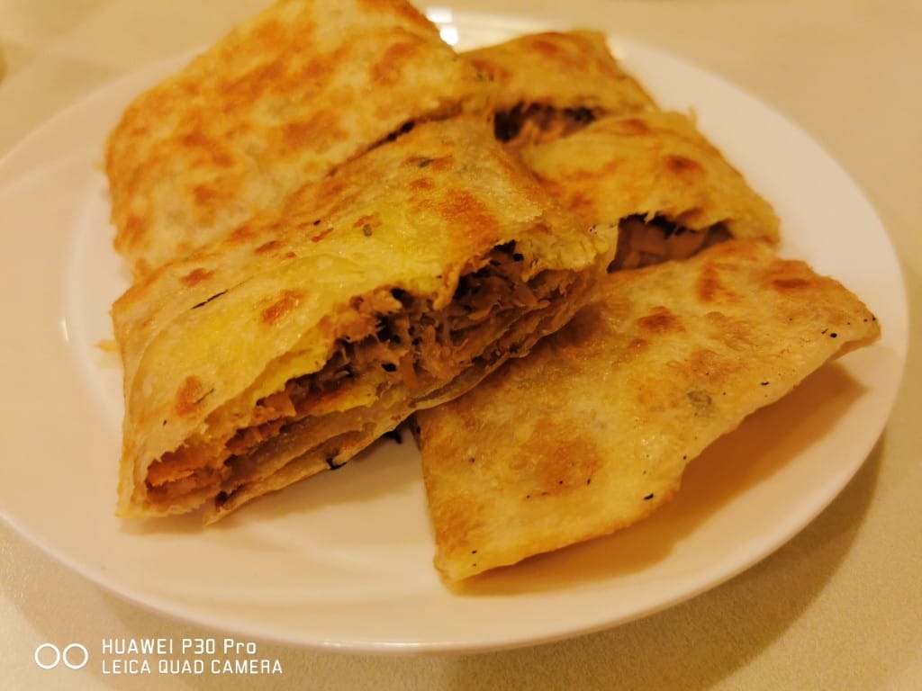 【新莊早餐】62早餐屋，菜單選擇多元，餐點可口的美味早餐，大推限量厚蛋餅