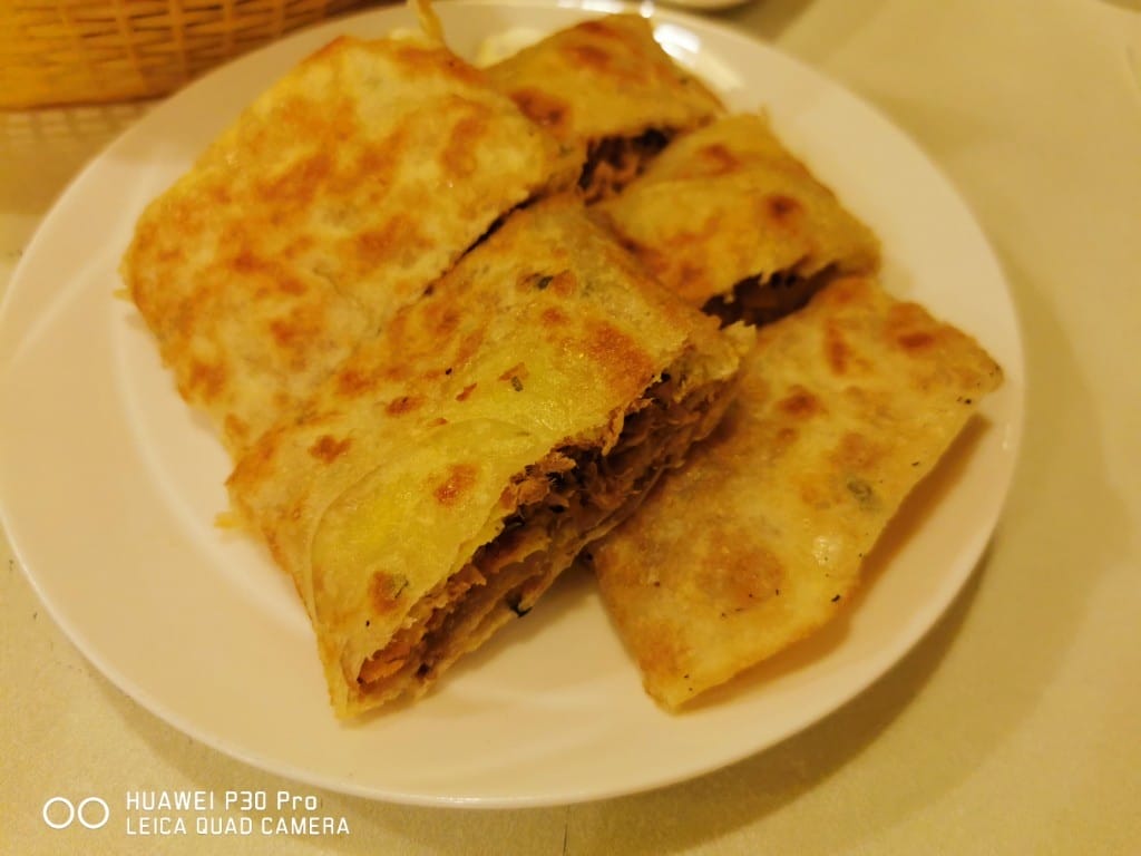 【新莊早餐】62早餐屋，菜單選擇多元，餐點可口的美味早餐，大推限量厚蛋餅