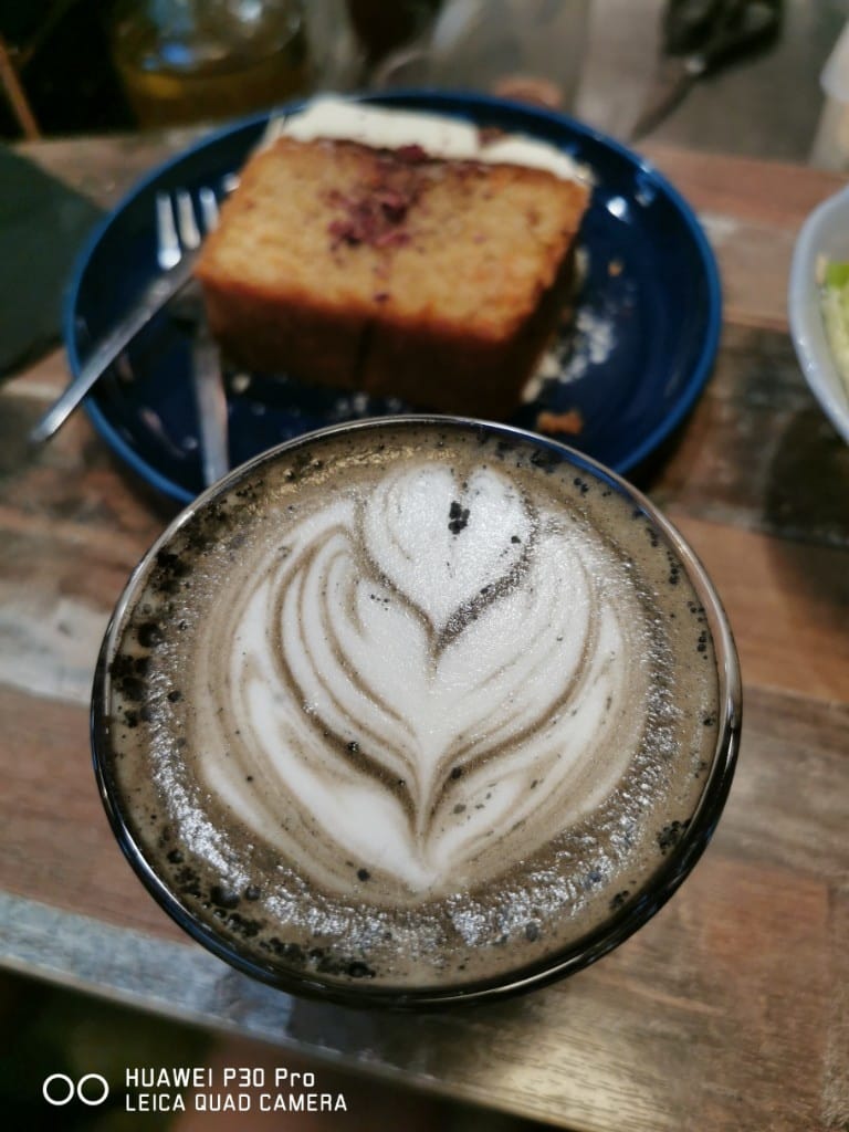 【士林美食】Caffe Ruelle巷子咖啡館，巷子裡的迷你咖啡館，有各種美味沙拉及手作甜點，還有迷人的戶外座位