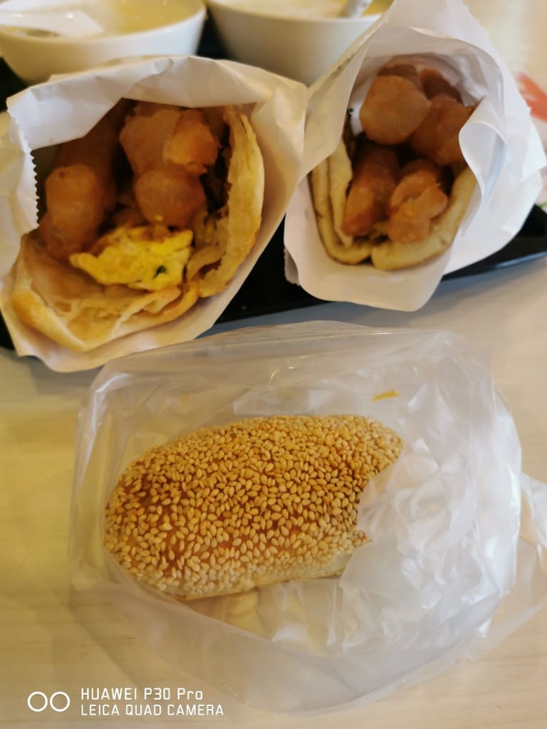【台北美食】阜杭豆漿，台北十大必吃早餐，2018 2019米其林必比登推廌觀光客必吃的美味現做燒餅豆漿