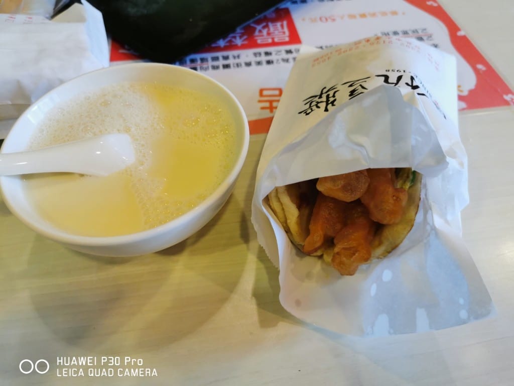 【台北美食】阜杭豆漿，台北十大必吃早餐，2018 2019米其林必比登推廌觀光客必吃的美味現做燒餅豆漿