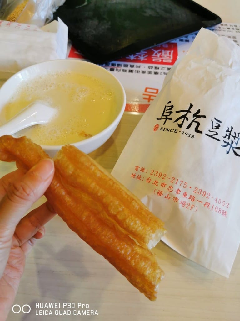 【台北美食】阜杭豆漿，台北十大必吃早餐，2018 2019米其林必比登推廌觀光客必吃的美味現做燒餅豆漿