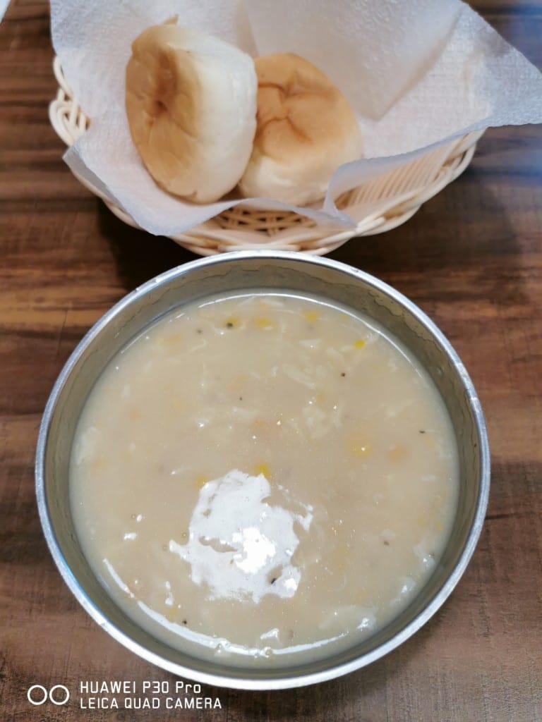 【士林美食】穿巷牛排，士東市場內的高CP值牛排，加100肉品加倍