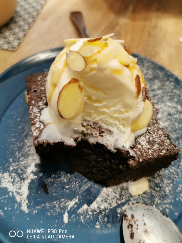 【新莊咖啡】有點胖咖啡，巷弄內的文青咖啡館，有鬆餅甜點也有輕食哦！