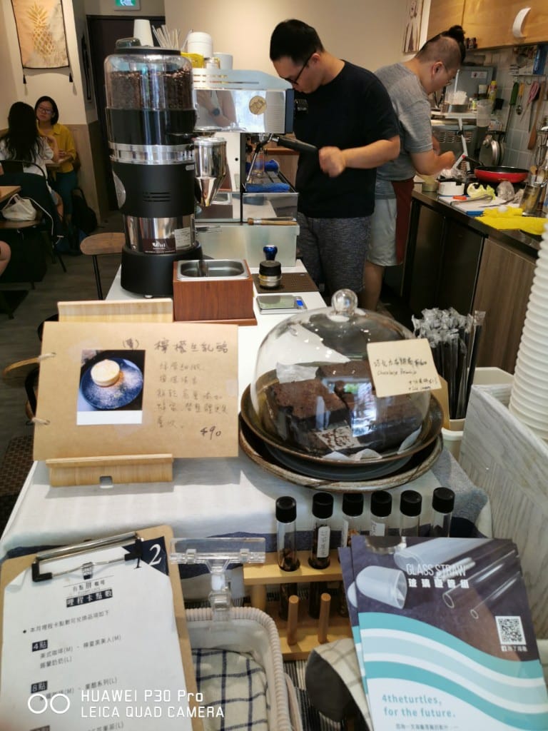 【新莊咖啡】有點胖咖啡，巷弄內的文青咖啡館，有鬆餅甜點也有輕食哦！