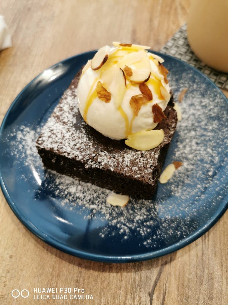 【新莊咖啡】有點胖咖啡，巷弄內的文青咖啡館，有鬆餅甜點也有輕食哦！