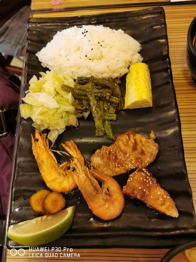 【新莊美食】御記日式拉麵館，餐點選擇多元，價格實惠的日式拉麵定食餐廳