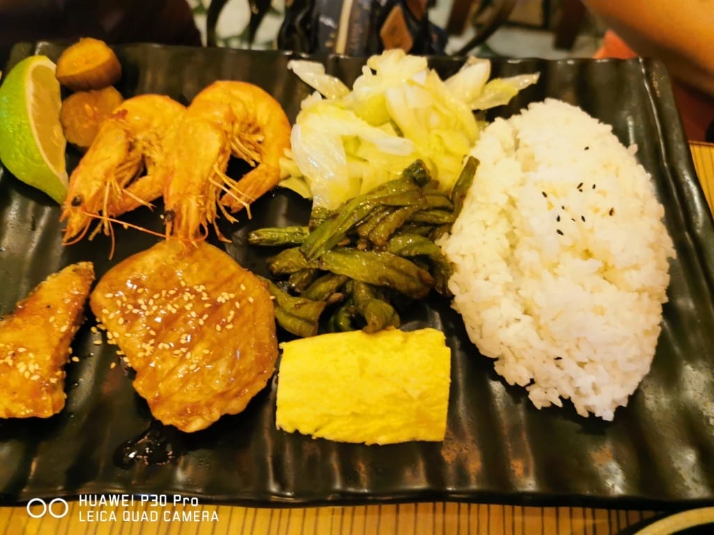 【新莊美食】御記日式拉麵館，餐點選擇多元，價格實惠的日式拉麵定食餐廳