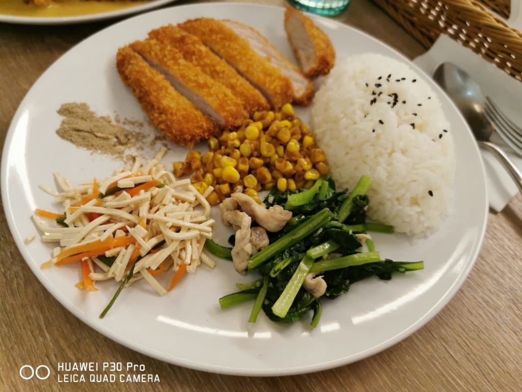 【士林美食】OTIS CAFE 咖哩輕食簡餐，環境舒適餐點選擇多的親子友善咖啡館