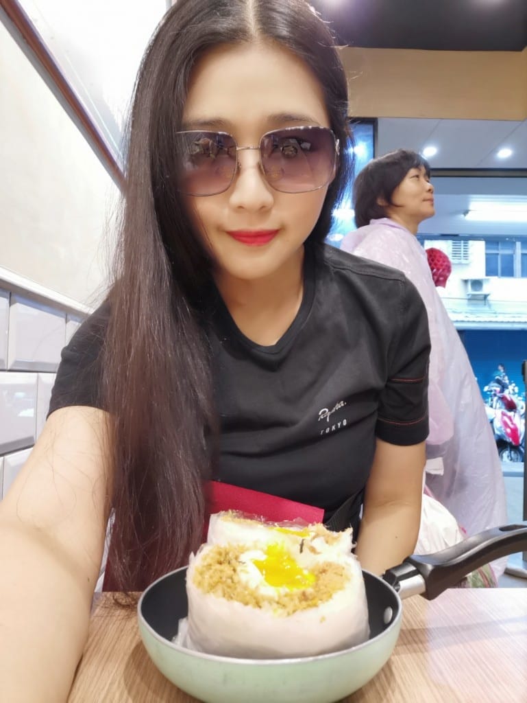 【蘆洲早餐】宏記豆漿,爆漿溏心蛋飯糰,還有包韭菜盒的美味蛋餅,自製燒餅韭菜盒子 - 第10張圖 【蘆洲早餐】宏記豆漿,爆漿溏心蛋飯糰,還有包韭菜盒的美味蛋餅,自製燒餅韭菜盒子