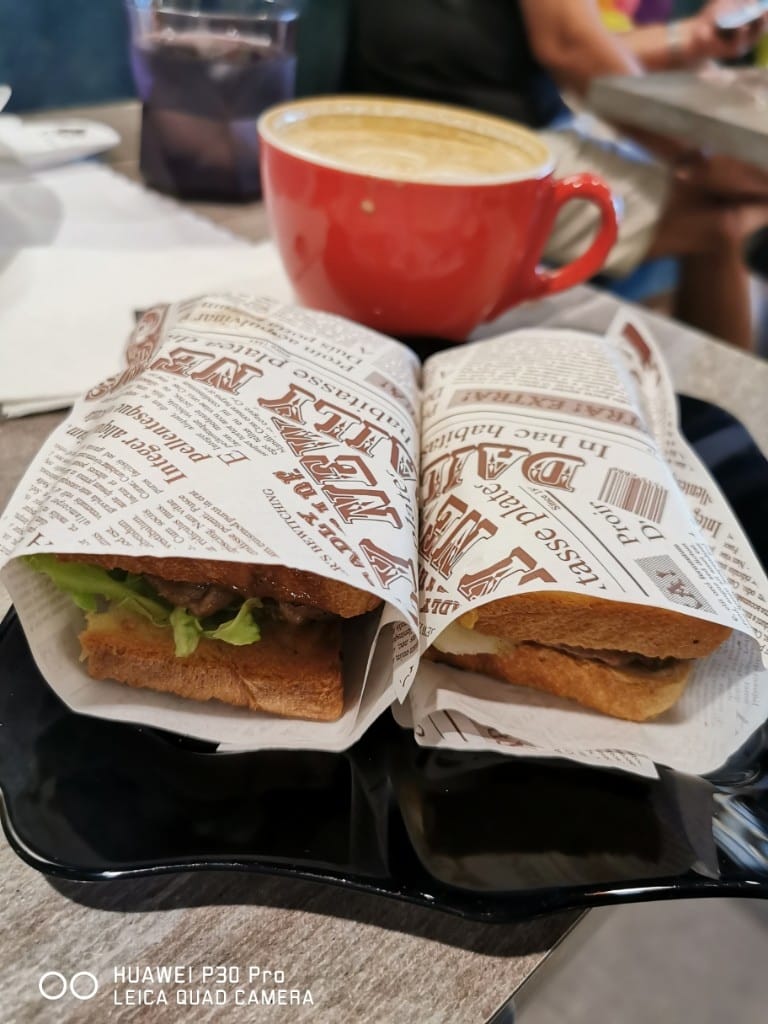 【士林美食】Home咖咖，有美味溫體牛咖哩飯，牛肉蛋吐司也很驚豔的舒服咖啡館