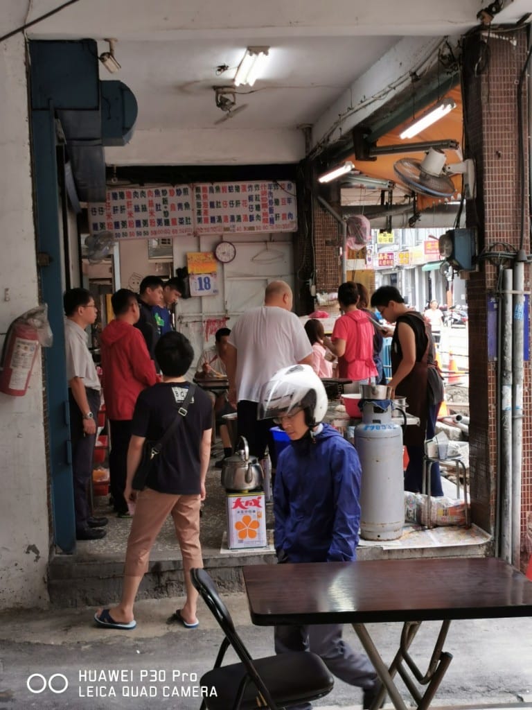 【三重美食】三重蛋餅大王，好驚豔的雙蛋蛋餅，豆漿竟然只要十元