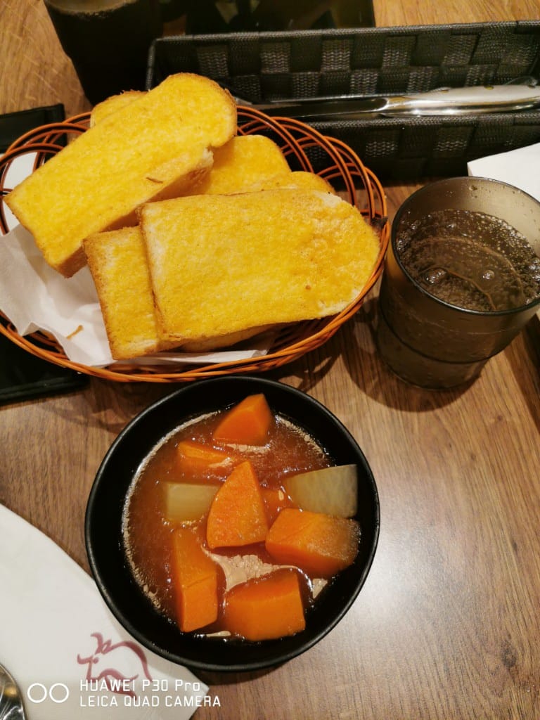 【士林美食】爭厚厚切牛排，CP值超高的原塊牛排