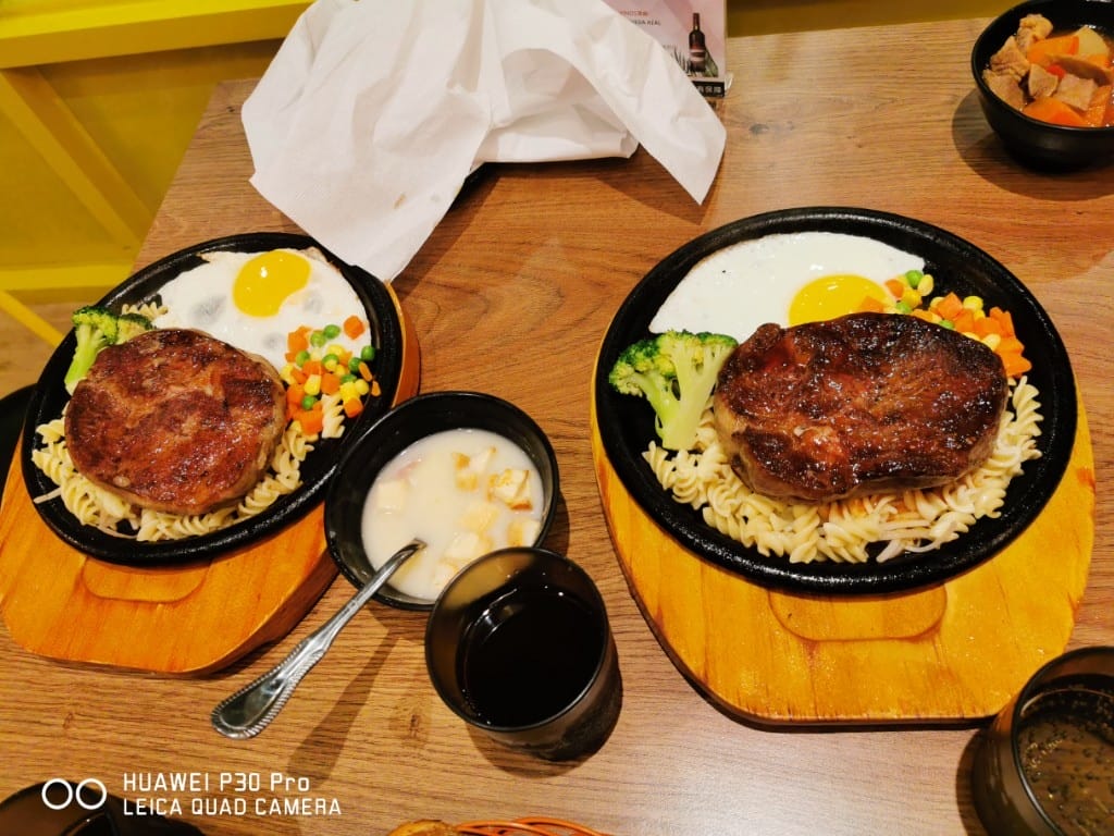 【士林美食】爭厚厚切牛排，CP值超高的原塊牛排