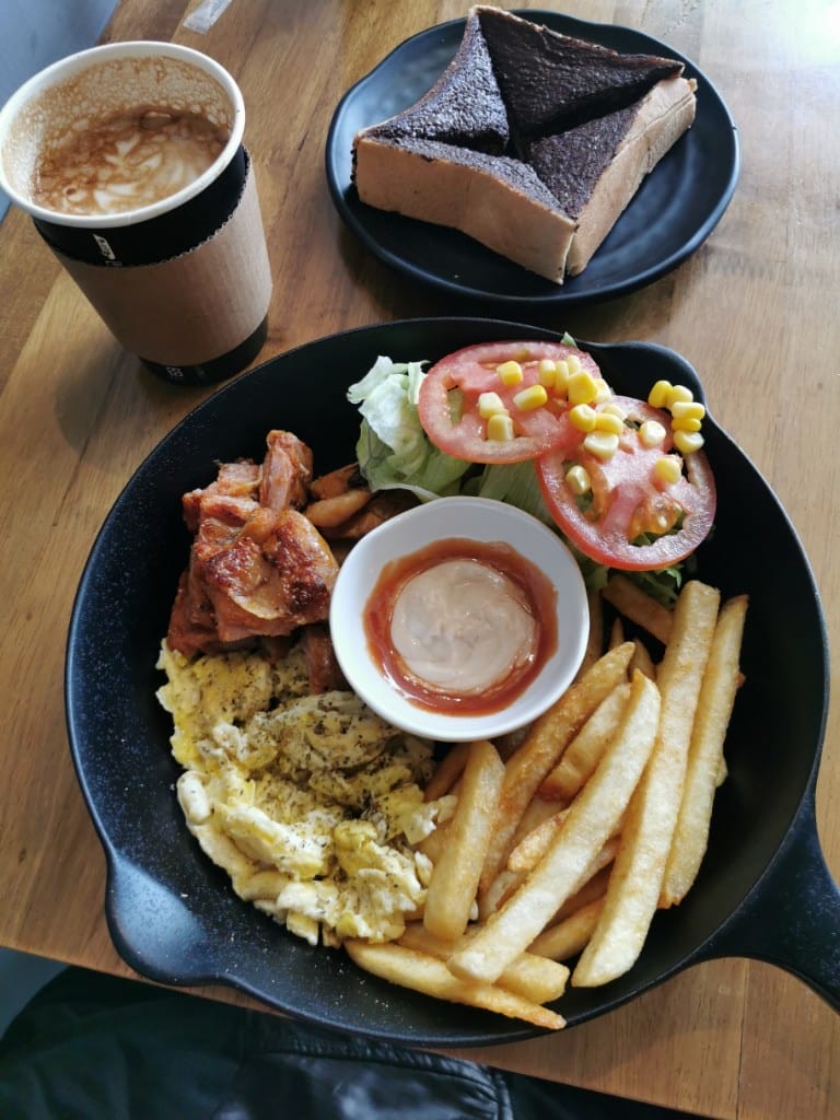 【蘆洲美食】杜克咖啡店，有美味輕食及燉飯的咖啡館