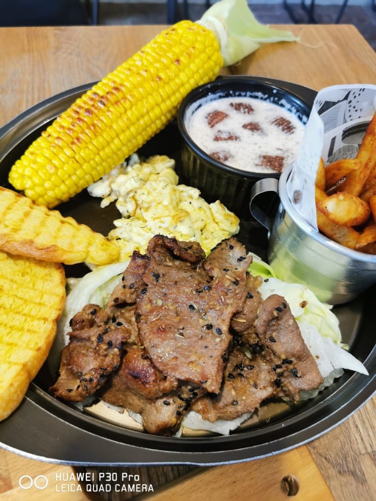 【台北美食】 左巴好室好事，環境舒服餐點好吃的巷弄內餐廳