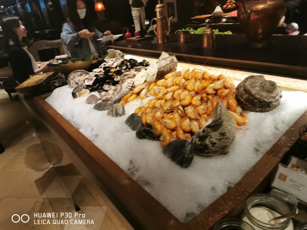 【台北美食】 君品雲軒西餐廳，頂級美國牛排吃到飽只要980＋10%