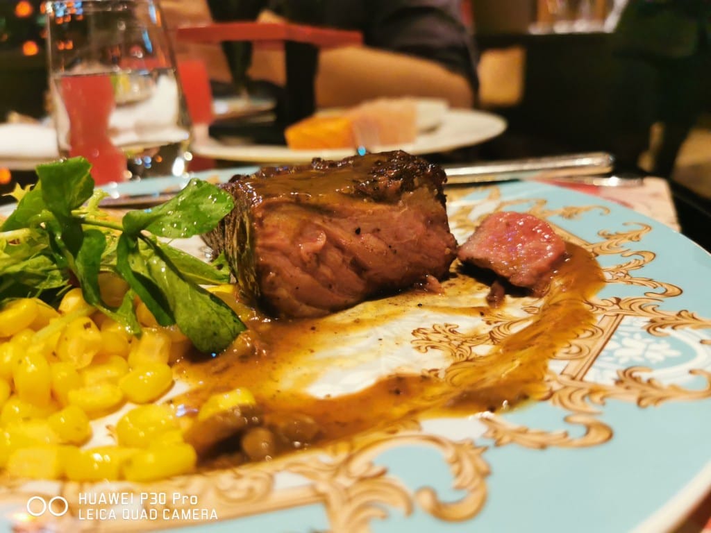 【台北美食】 君品雲軒西餐廳，頂級美國牛排吃到飽只要980＋10%