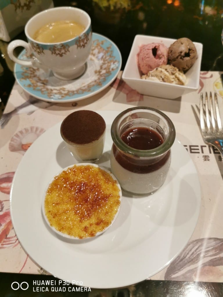 【台北美食】 君品雲軒西餐廳，頂級美國牛排吃到飽只要980＋10%